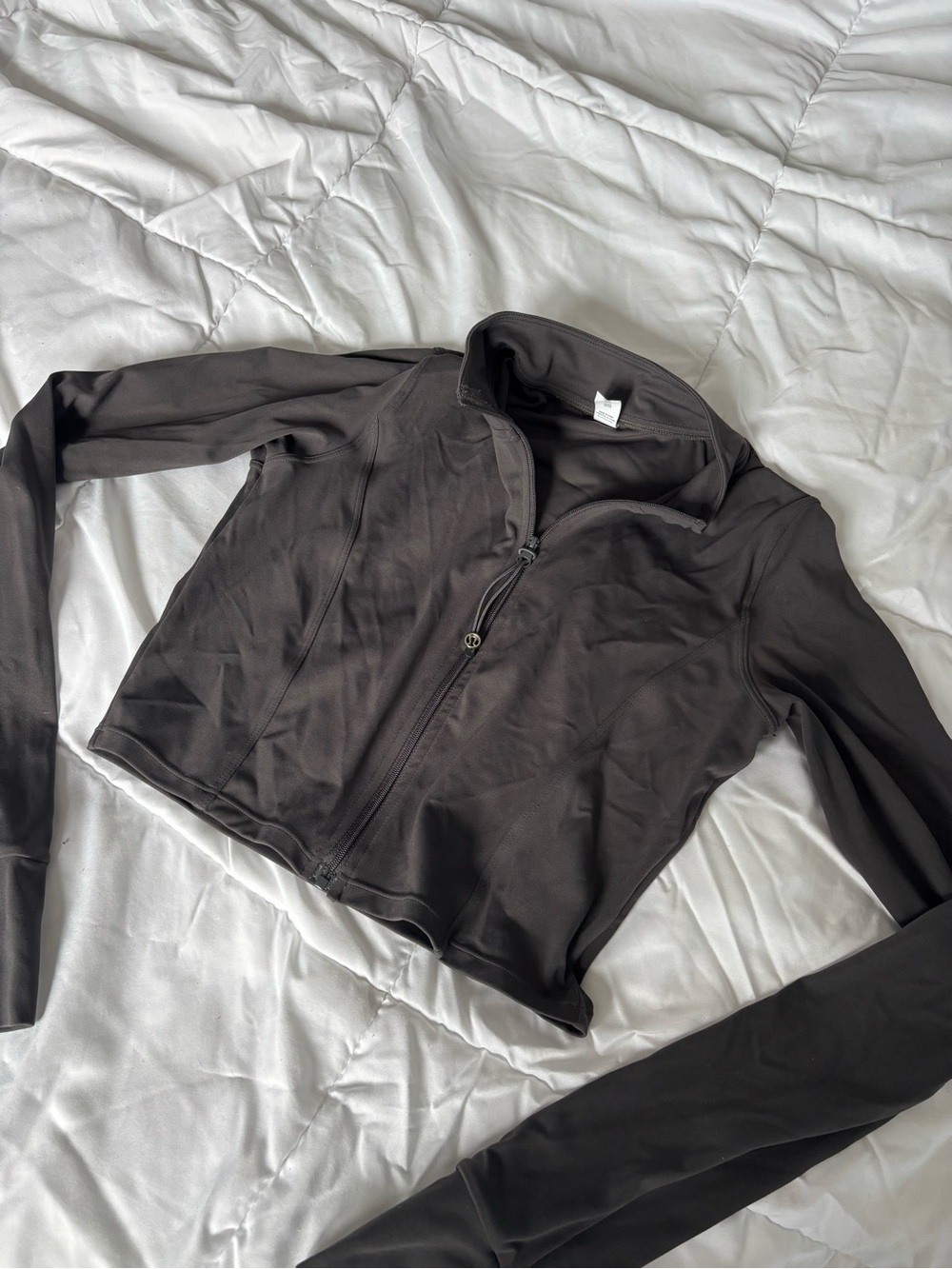 Lulu cropped zip up